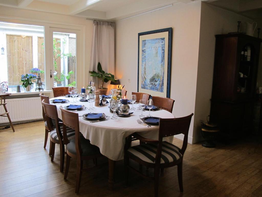 De Thuiskamer In Grou Als B&B Of Vakantiehuis Exteriör bild